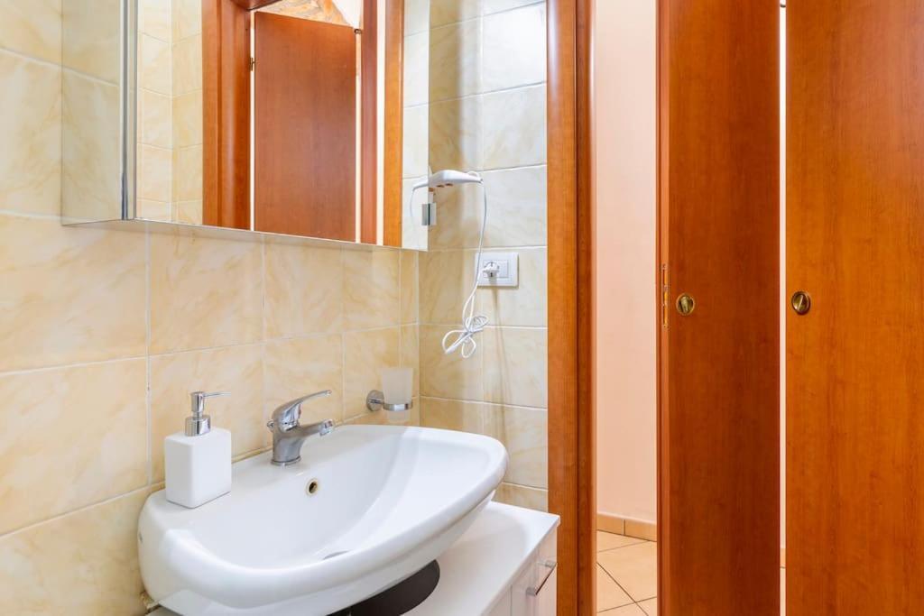 Modern Apartment In Milano Centrale Next To Metro M5 - Sarca 73 Ngoại thất bức ảnh